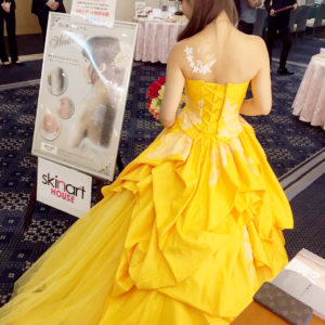 ボディーアートウエディングフェア黄色いドレス